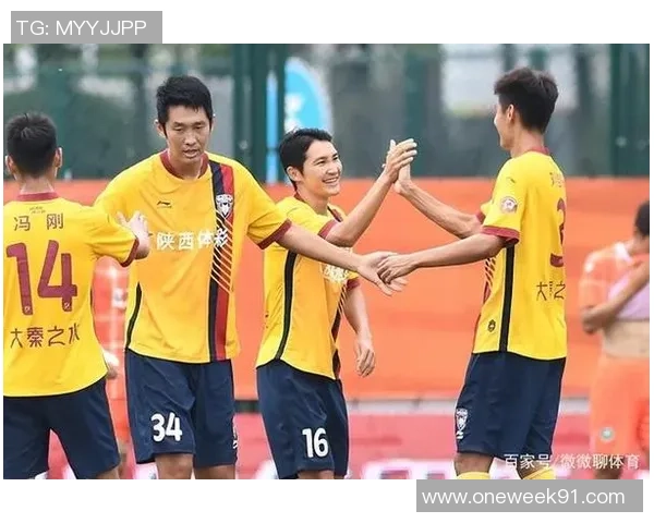 上海足球队积分榜领先以52分稳居第一名争夺锦标赛冠军