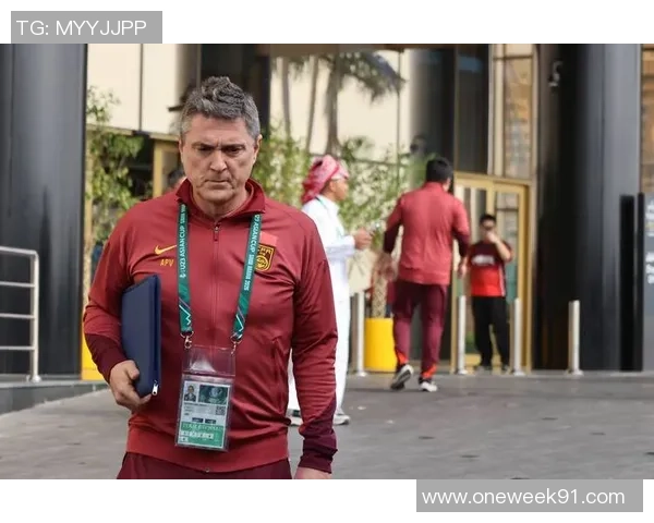 大号足球服的舒适选择让每位球员都能自信展现风采与实力