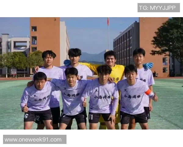 激情碰撞北京耐克校园足球联赛决赛圆满落幕学子们展现青春风采与足球梦想 激情碰撞北京耐克校园足球联赛决赛圆满落幕学子们展现青春风采与足球梦想